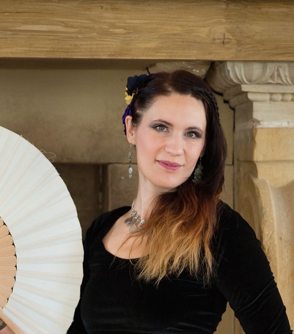 Amfi
<span>Tanečnice, ohňová show, lektorka lekcí v Brně</span>