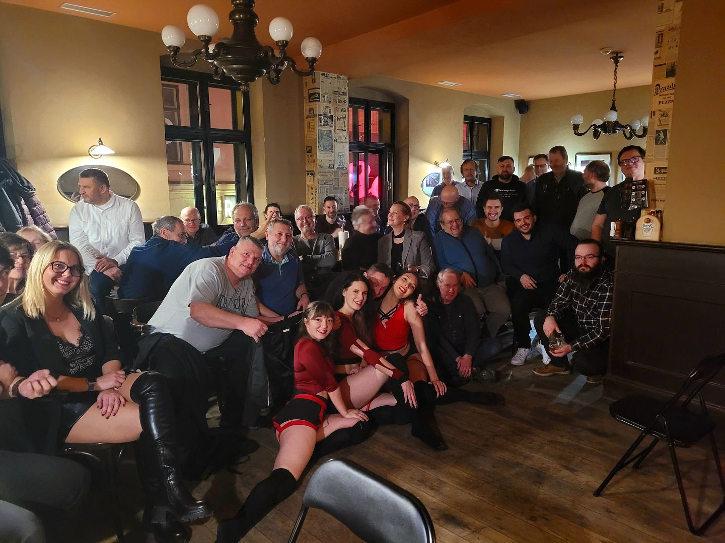 Flirt dance na firemním vánočním večírku v Brně